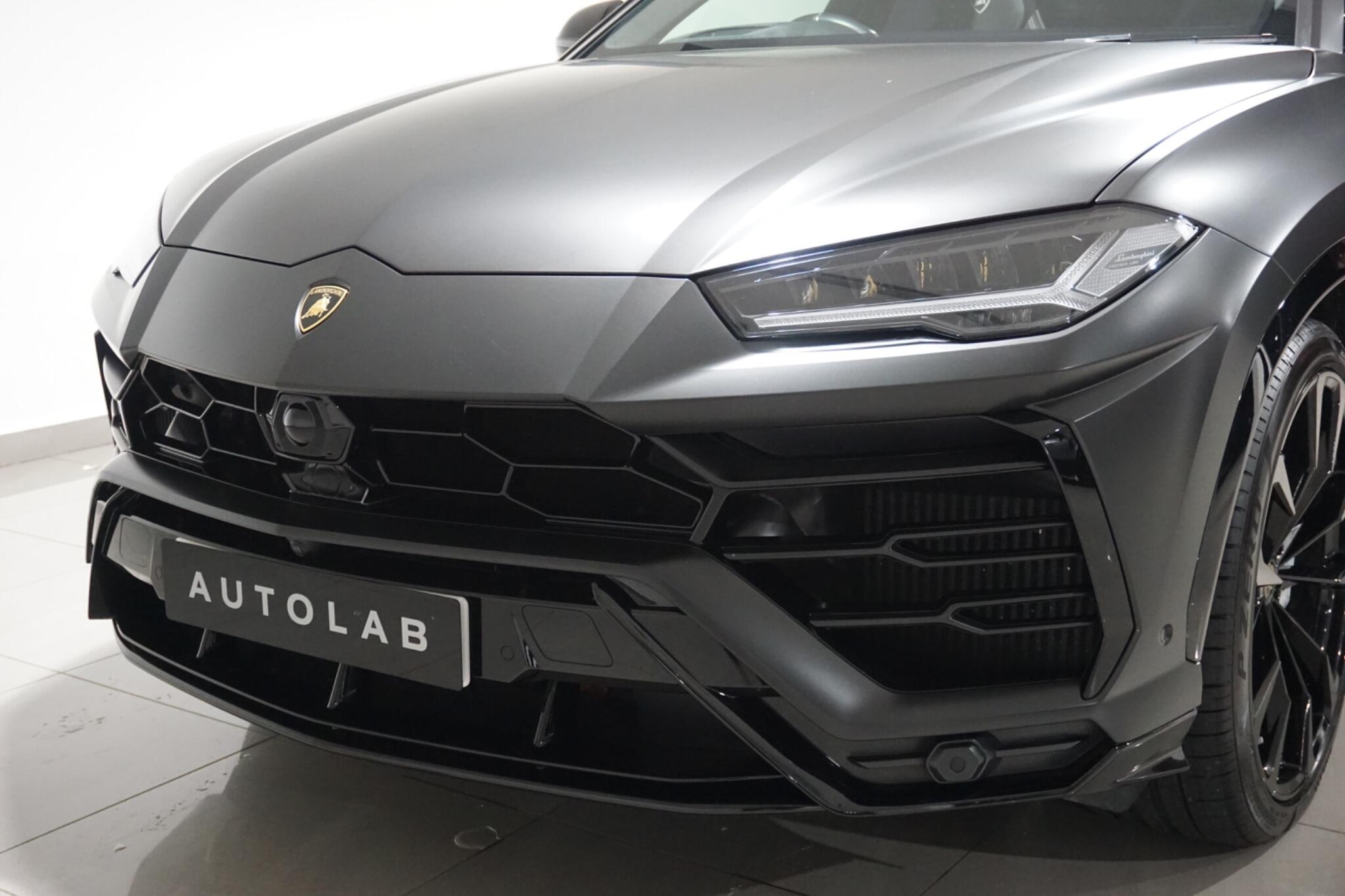 Lamborghini Urus 4.0 V8 BiTurbo SUV 5dr Petrol Auto 4WD Euro 6 (650 ps)